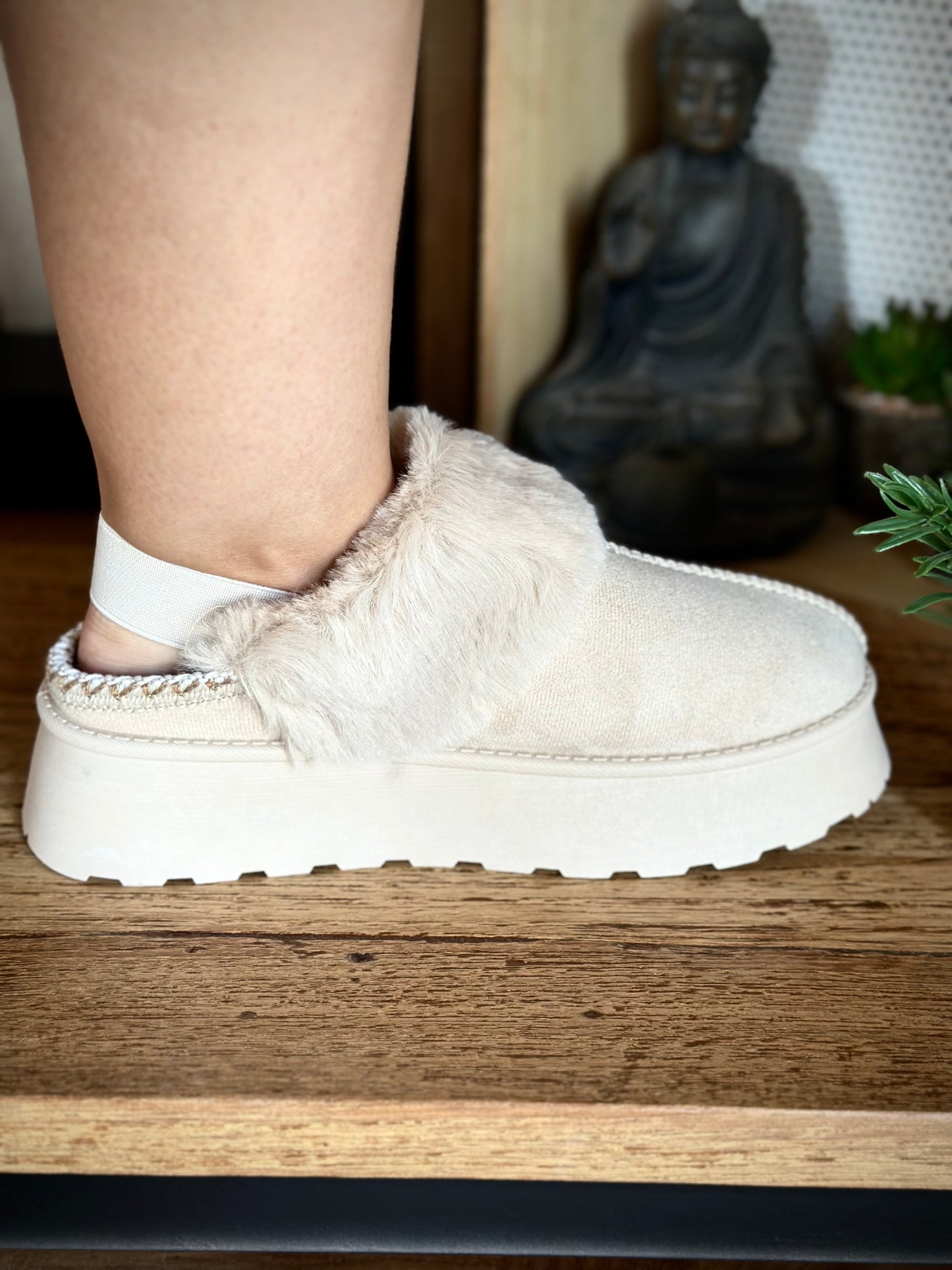 Chaussons/chaussures doublées en peluche fausse fourrure avec élastique