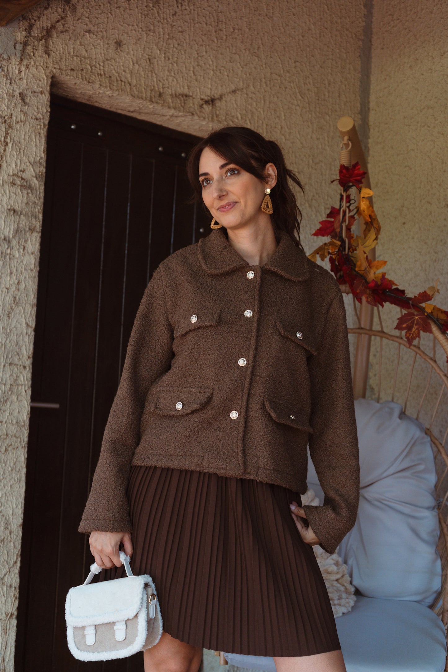 Veste bouclés courte à boutons dorés - Brun Foncé