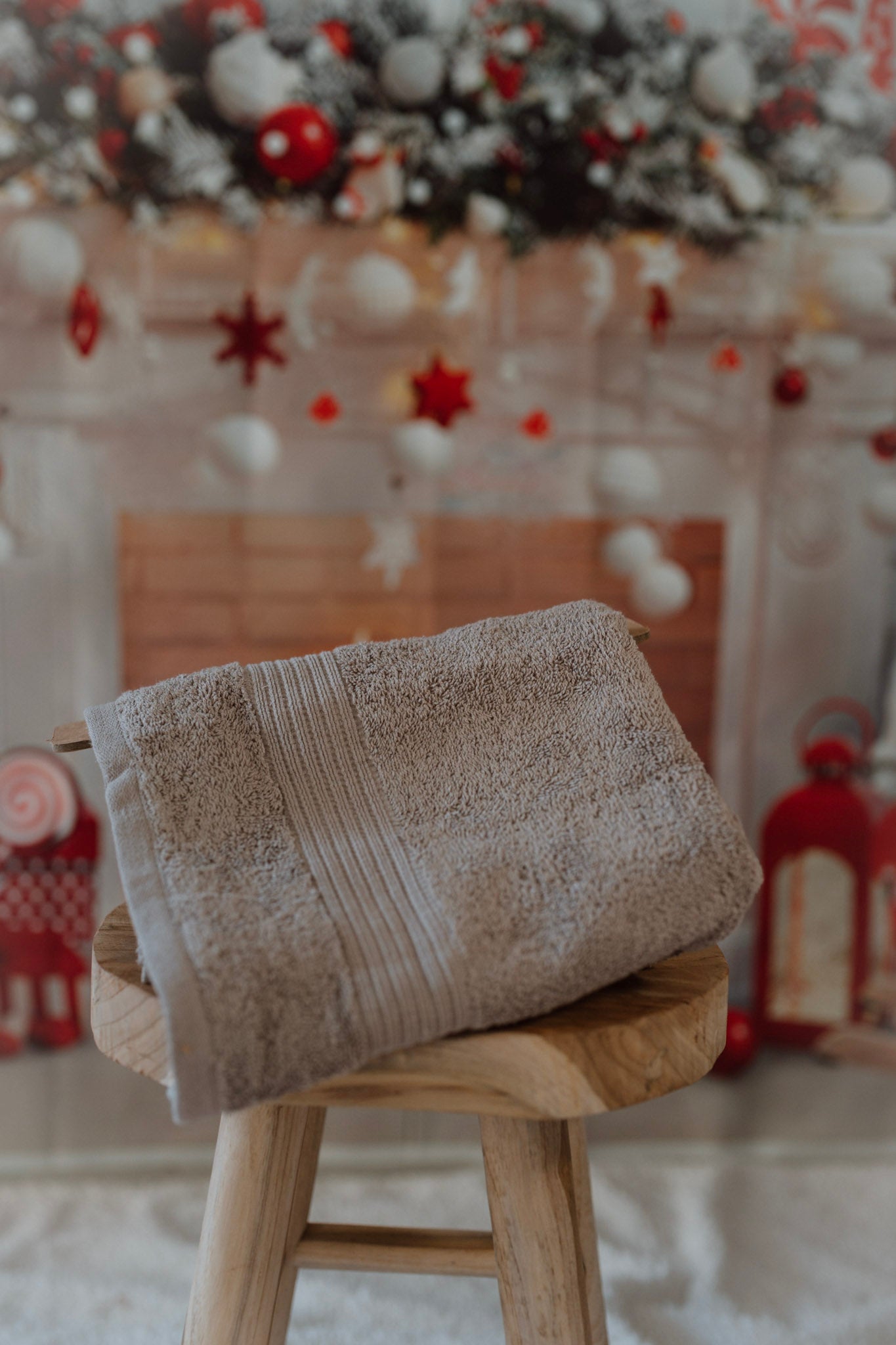 Serviette 50x100 brodée personnalisable / Taupe