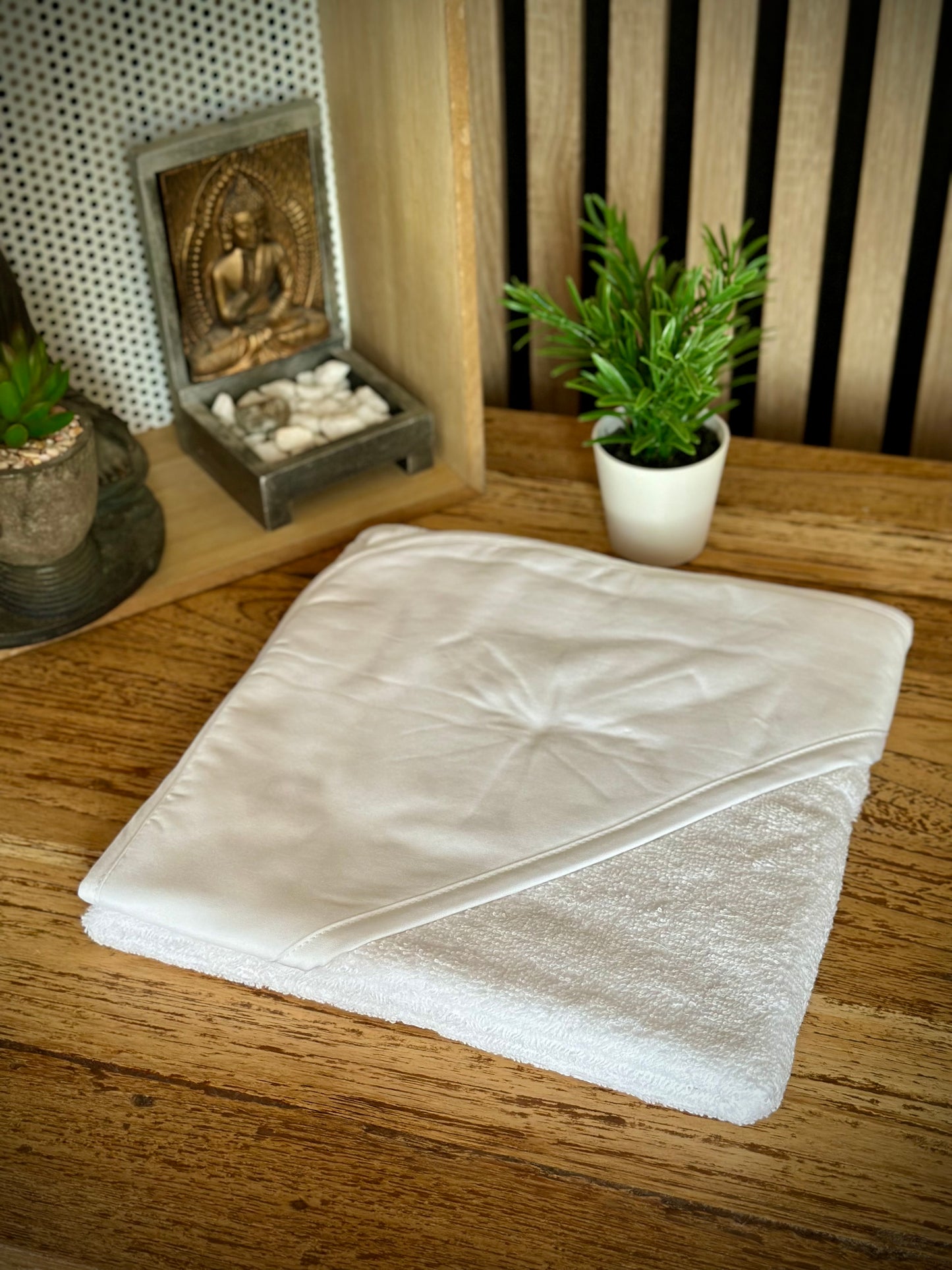 Cape de bain bio pour bébé personnalisable (broderie) / Blanc
