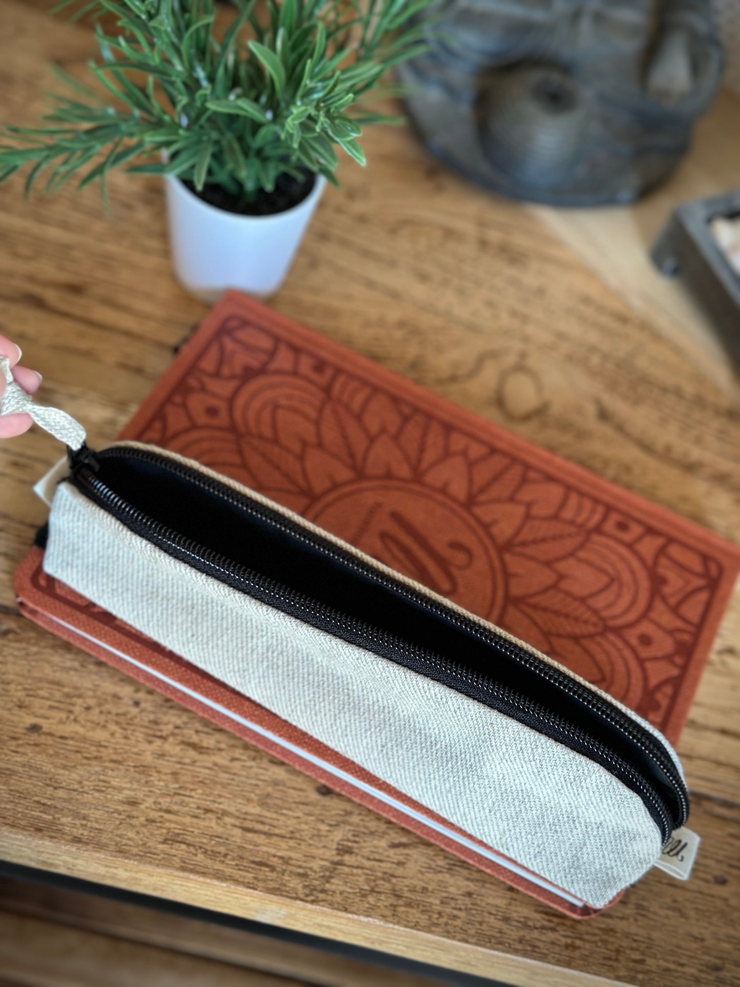 Trousse élastiquée en chanvre et coton - fermeture noire