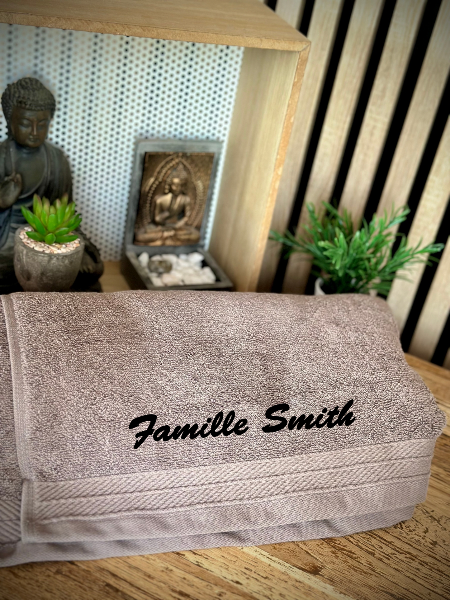 Drap de douche 70x140 brodée personnalisable / Taupe
